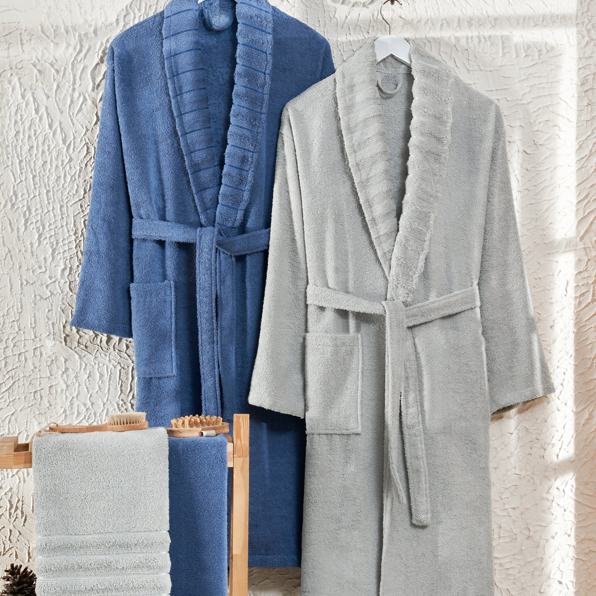 Carla- 4'lü  Havlulu Açık Gri-Lacivert Bornoz Aile Seti